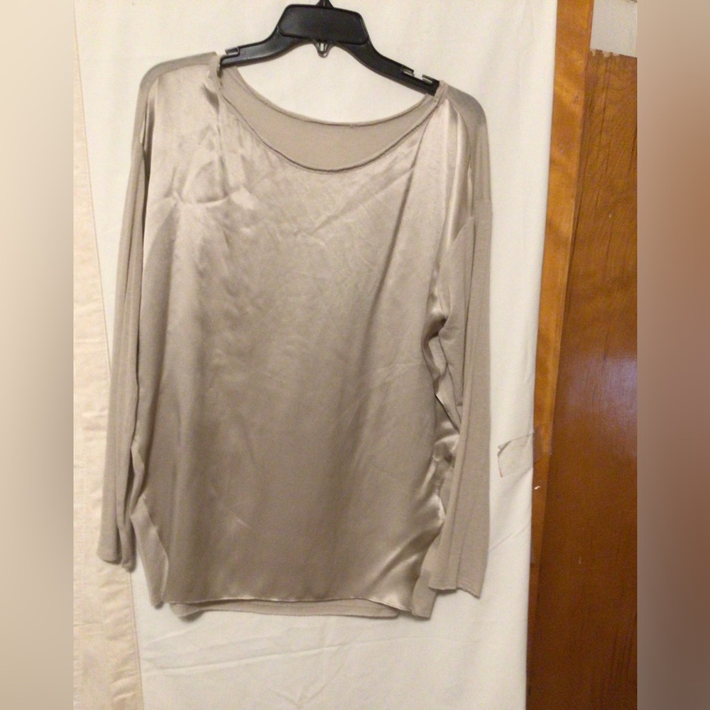 VINCE Blouse with Silk and Vicose polymide ,wool back SZ S/P whimsical ,fairy